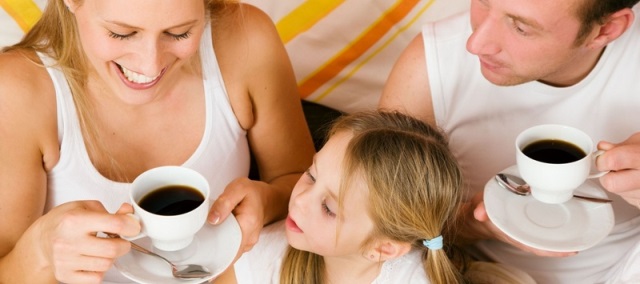 С какого возраста кофе можно пить детям?